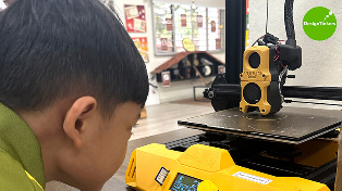 From Pixels to Prototypes: Diving into 3D Printing for students at 7oaks Student Care Centres